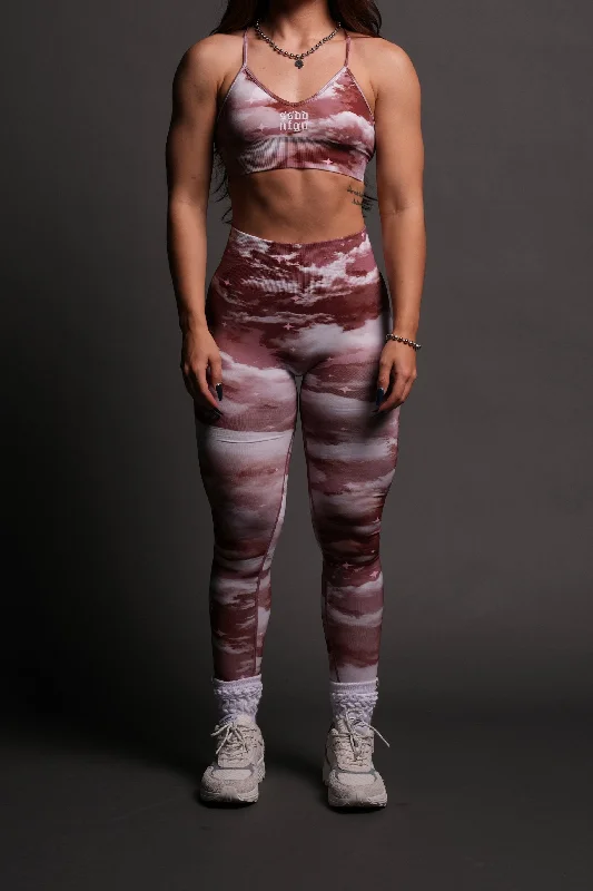 Women Wear Boutique SSDDNFGU "Everson Seamless" Scrunch Leggings in Canyon Rust Desert Night Sky