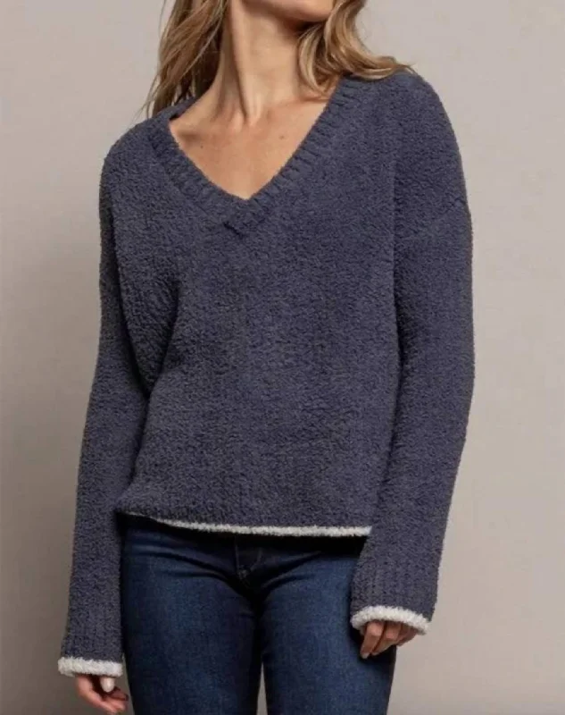 Trend Alert V-Neck Sweater In Deep Blue