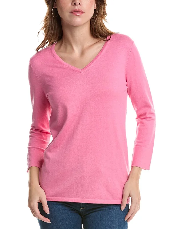 Comfort Meets Fashion Edinburgh Knitwear Classic V-Neck Sweater