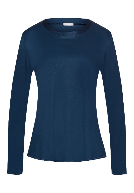 High Street Women's Fashion for Trendy Shoppers Grand Central TENCEL™ and Silk Trim Relaxed Top | Mystic Blue 77381-1652