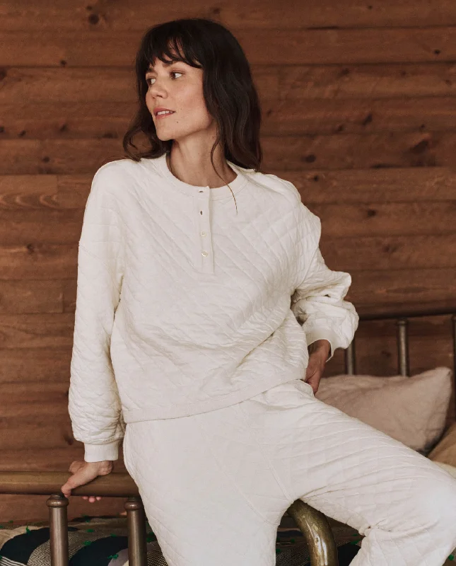 Timeless Classics The Quilted Henley Sleep Sweatshirt. -- Washed White