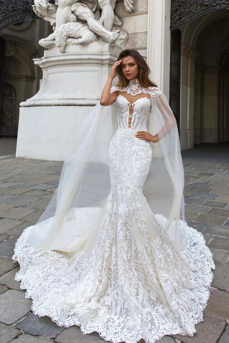 Modern Women's Apparel Exquisite Sweetheart Illusion Lace Mermaid Wedding Dresses Luxury Appliques Button Court Train Trumpet Bridal Gown