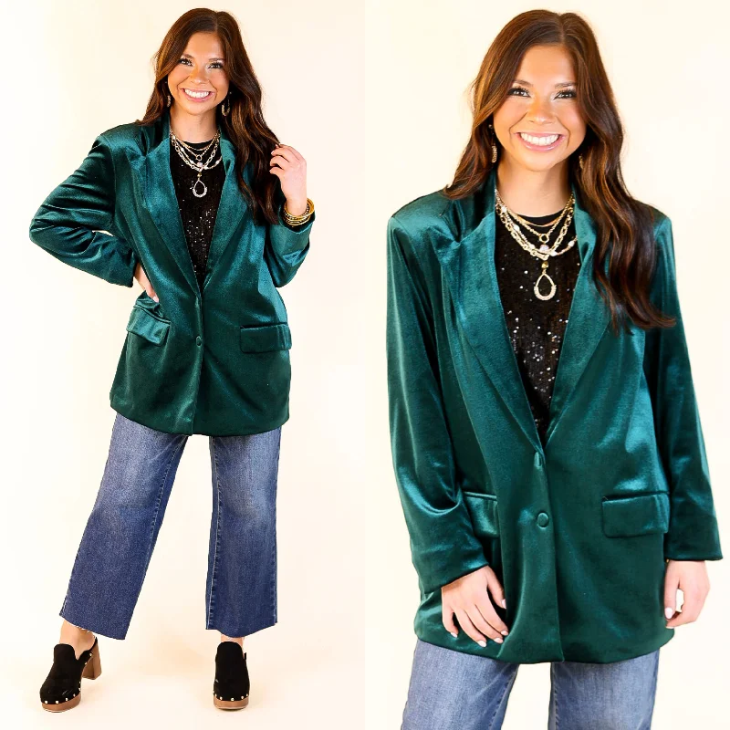 Seasonal Women's Fashion Trends Touch Of Luxury Long Sleeve Velvet Blazer in Emerald Green